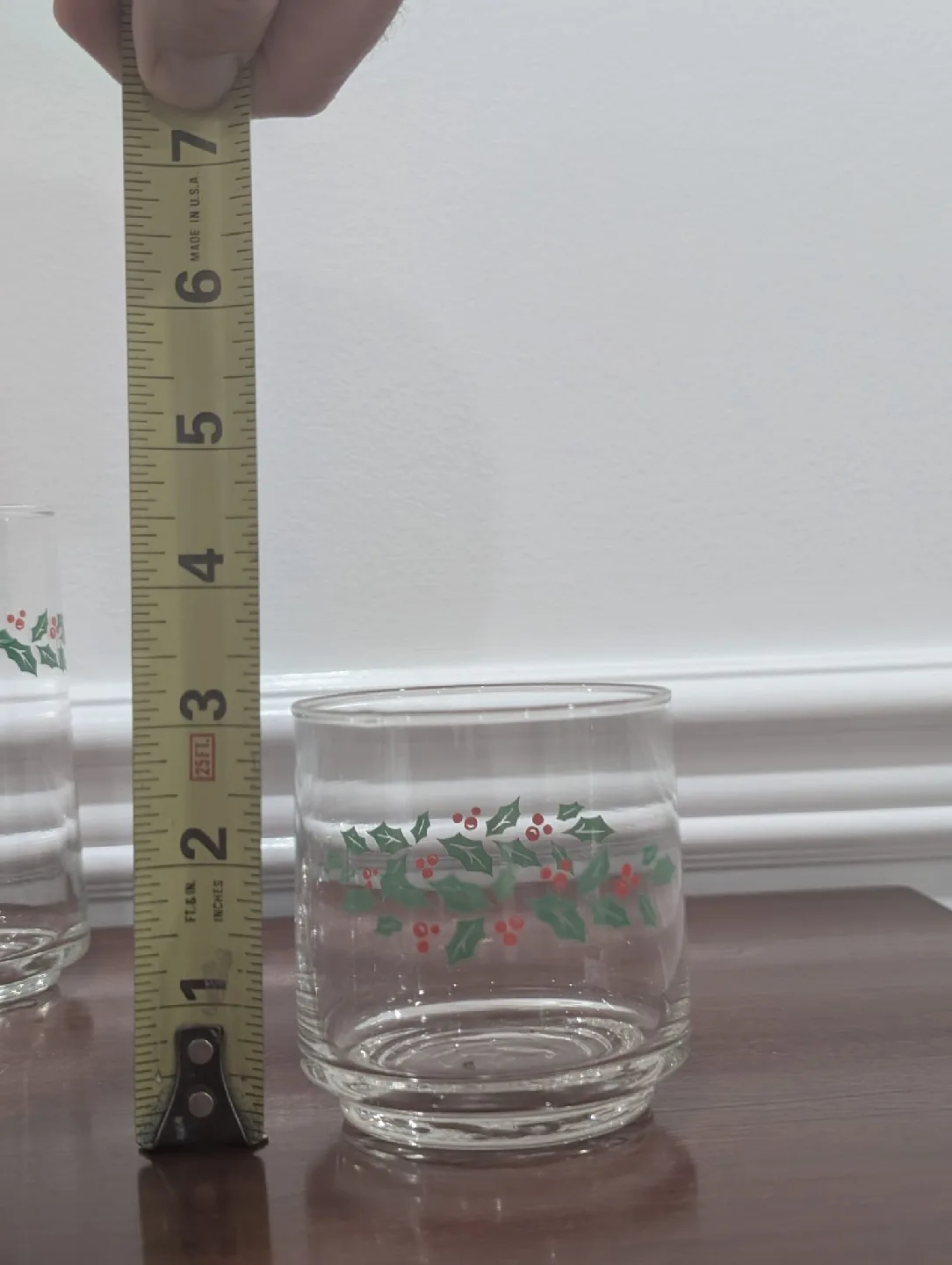 14 Vintage Holly Berry Christmas Glasses image indicator(3)