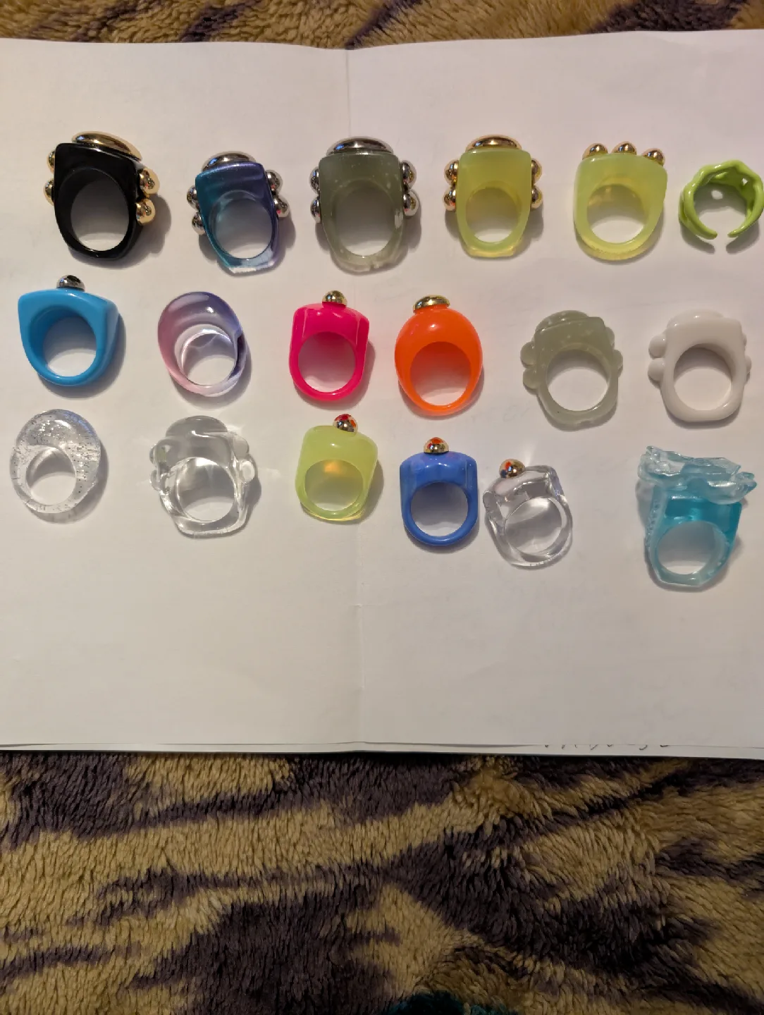 18 Assorted Chunky Rings women party rings image indicator(2)