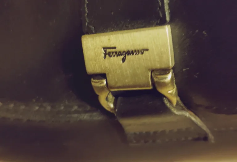 Salvatore Ferragamo Black Leather Loafers image indicator(2)