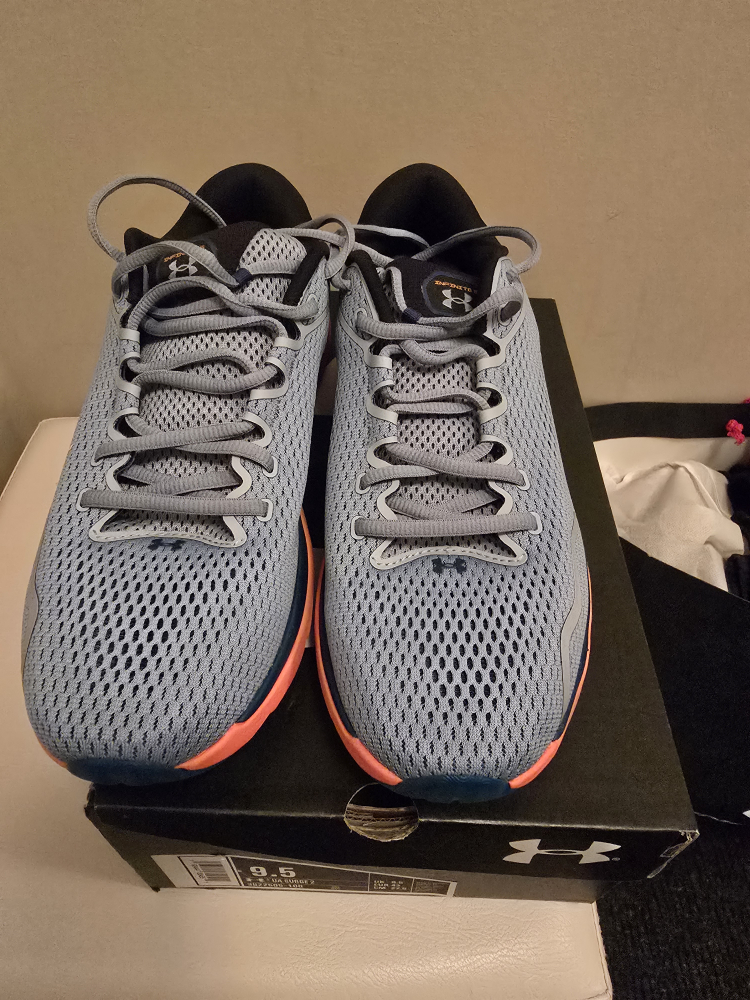 Under Armour UA Surge 2 Running Shoes - Size 9.5 - photo 2