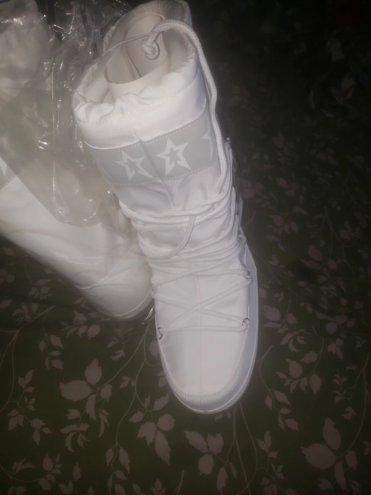 New Wild Fable White Moon Boots - Size 9 - photo 2