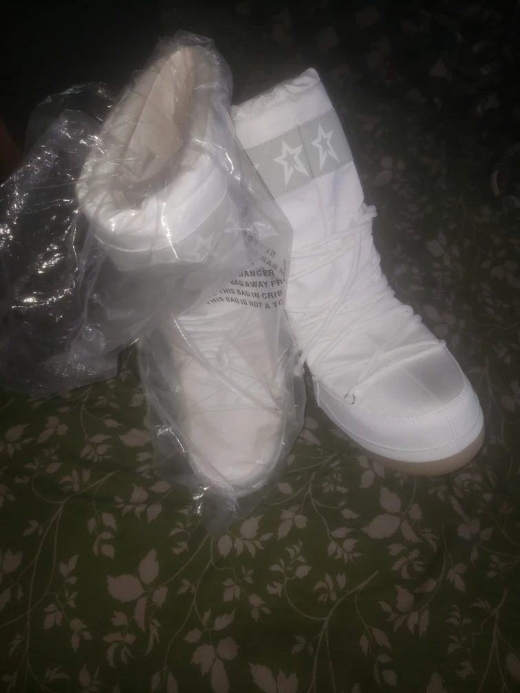 New Wild Fable White Moon Boots - Size 9 - photo 5