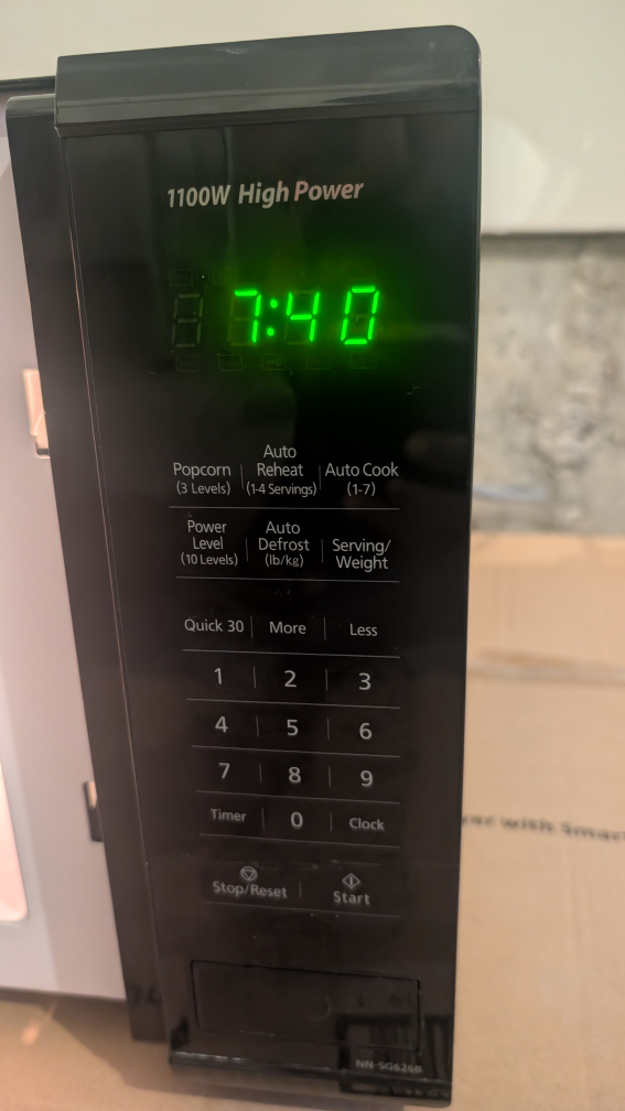 Samsung 1100W Microwave - Great Condition!