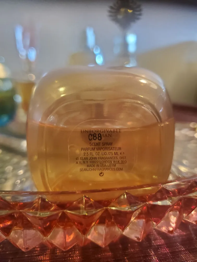 Sean John- Unforgivable Woman 75ml image indicator(3)