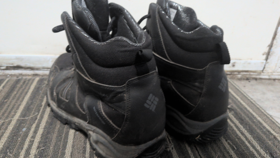 Columbia Black Hiking Boots - photo 2
