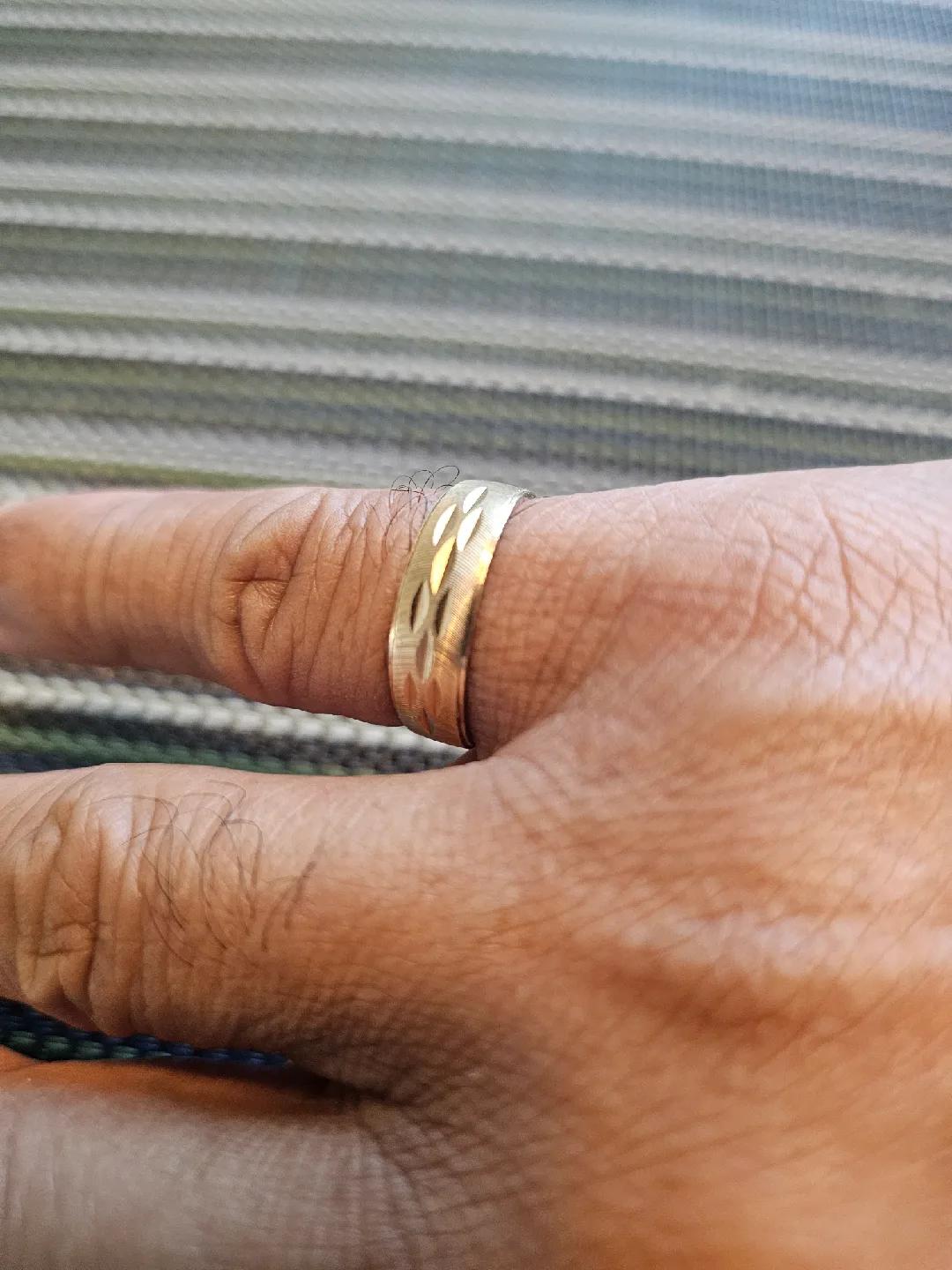 VAKI 10K Gold Ring - 4.00g thumbnail