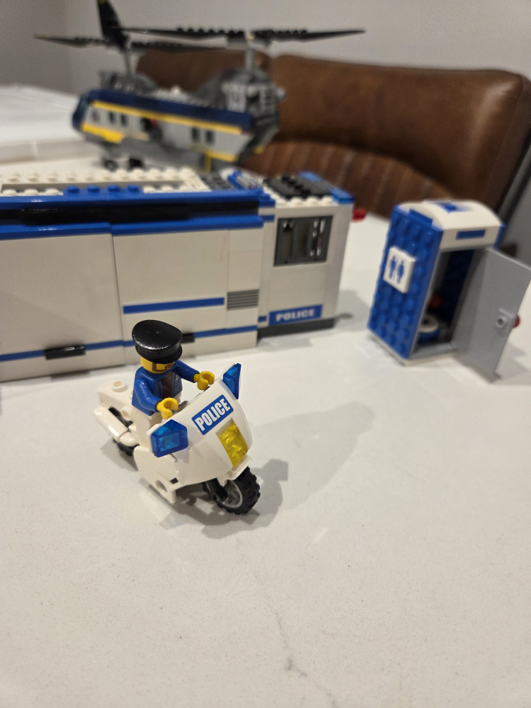LEGO City Police Set - photo 2