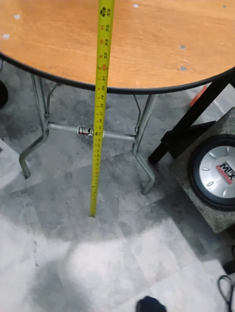 Round Folding Table - 36 inch diameter image indicator(3)