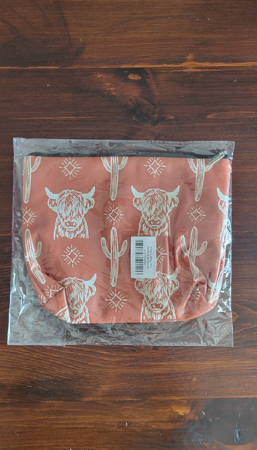 Brand New Cow-a Makeup Bag image indicator(2)