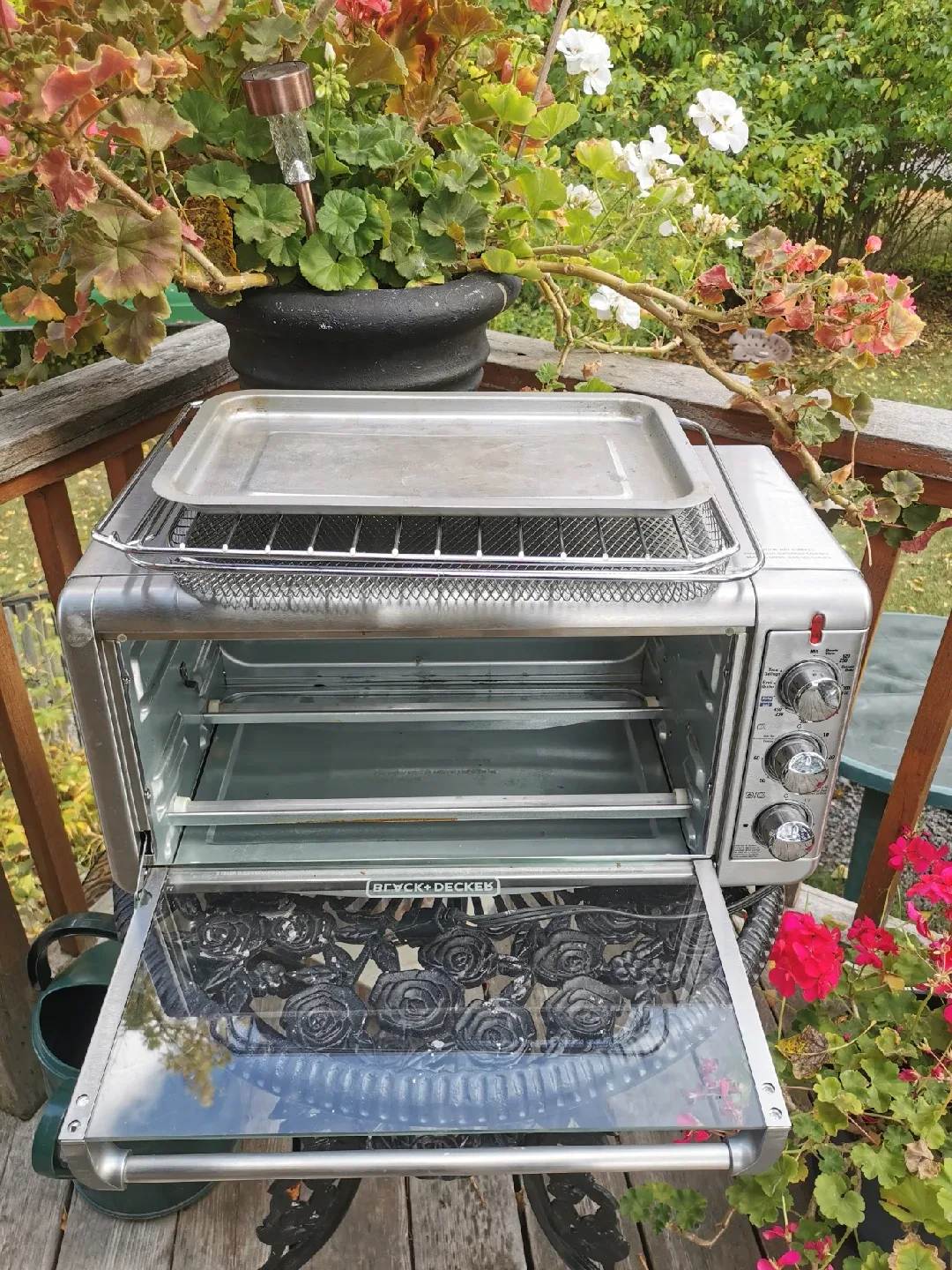 Black+Decker Toaster Oven Extra Wide image indicator(3)