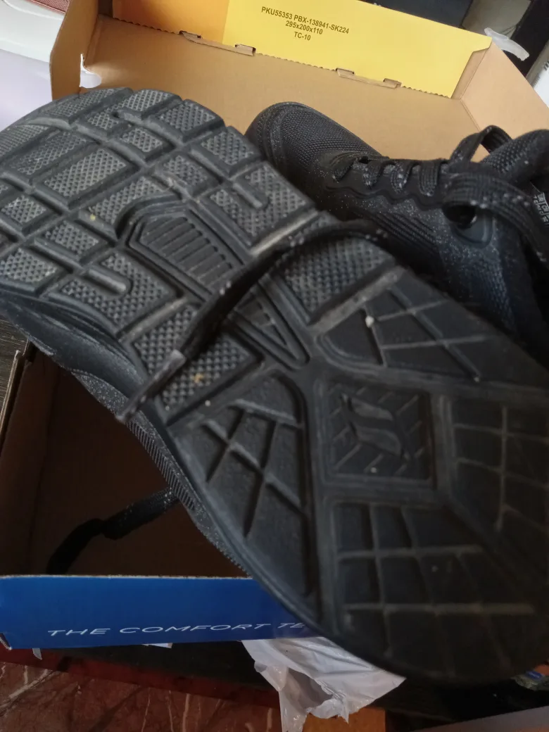 Skechers Machine Washable Sneakers - Size 7 image indicator(4)