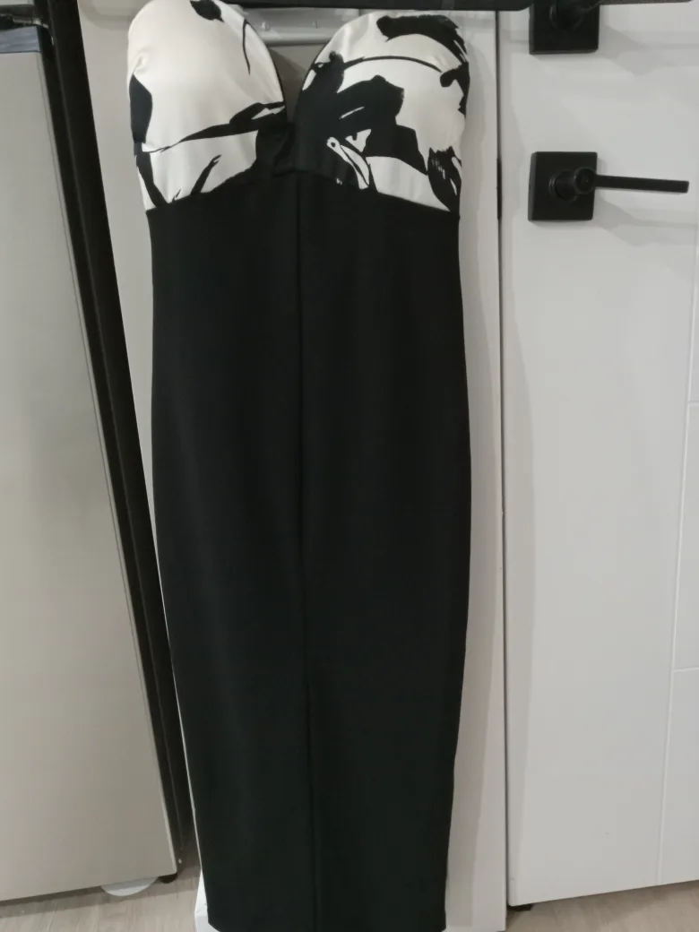 Valentti Black & White Dress thumbnail