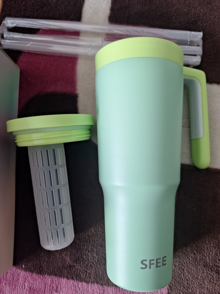 NEW 40oz Tumbler with Handle and Diffuser 🧊 - photo 2