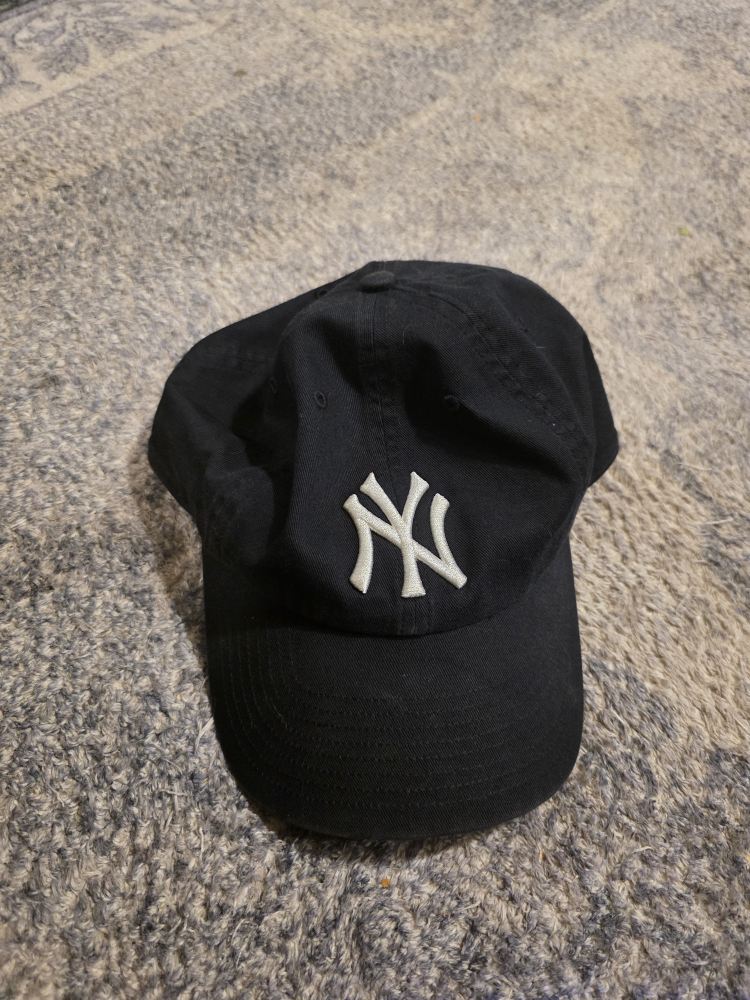 New York Yankees Baseball Cap - Black