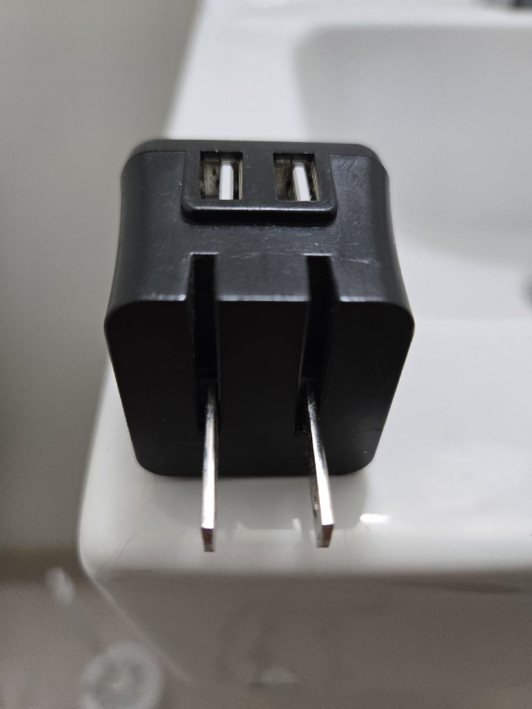 Black USB Wall Charger - photo 2