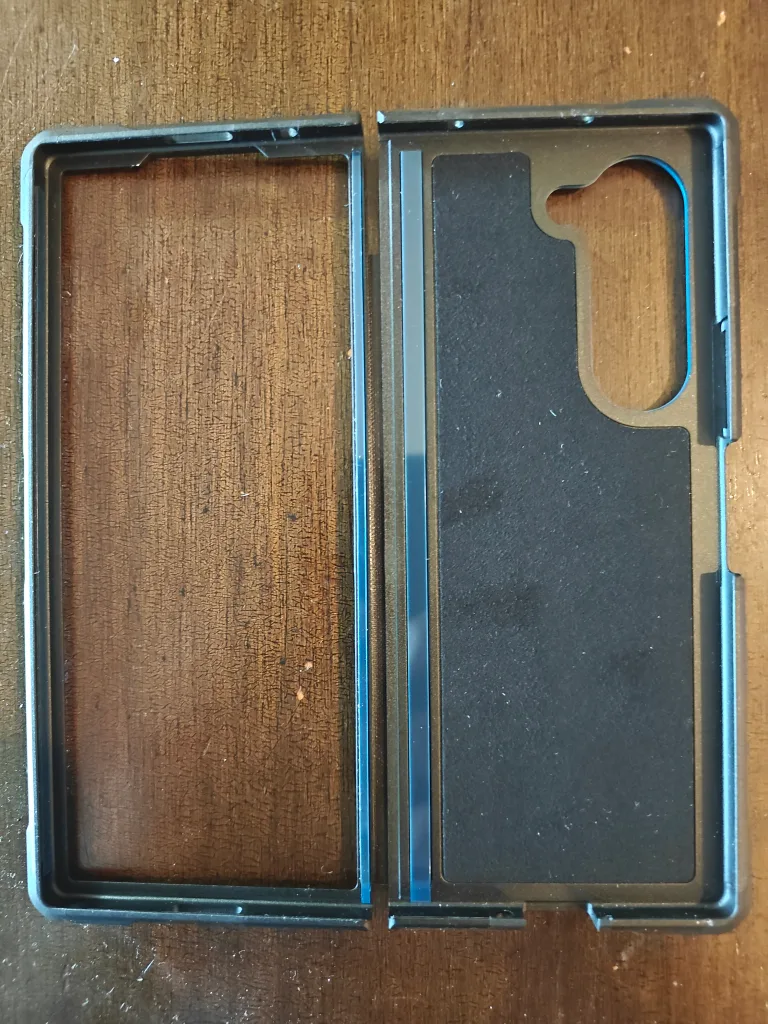 URBN ARMOR GEAR Samsung Galaxy Z Fold 6 Case image indicator(2)