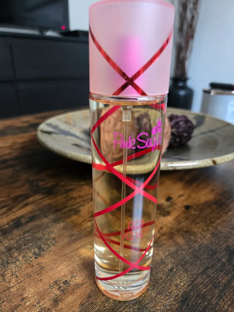Decluttering Alert! Pink Sugar Red Velvet Eau de Toilette 100ml image indicator(2)
