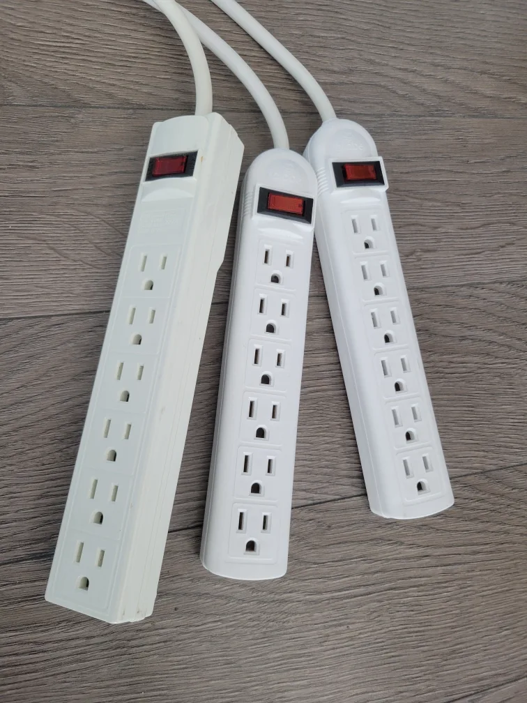 3 White Power Strips