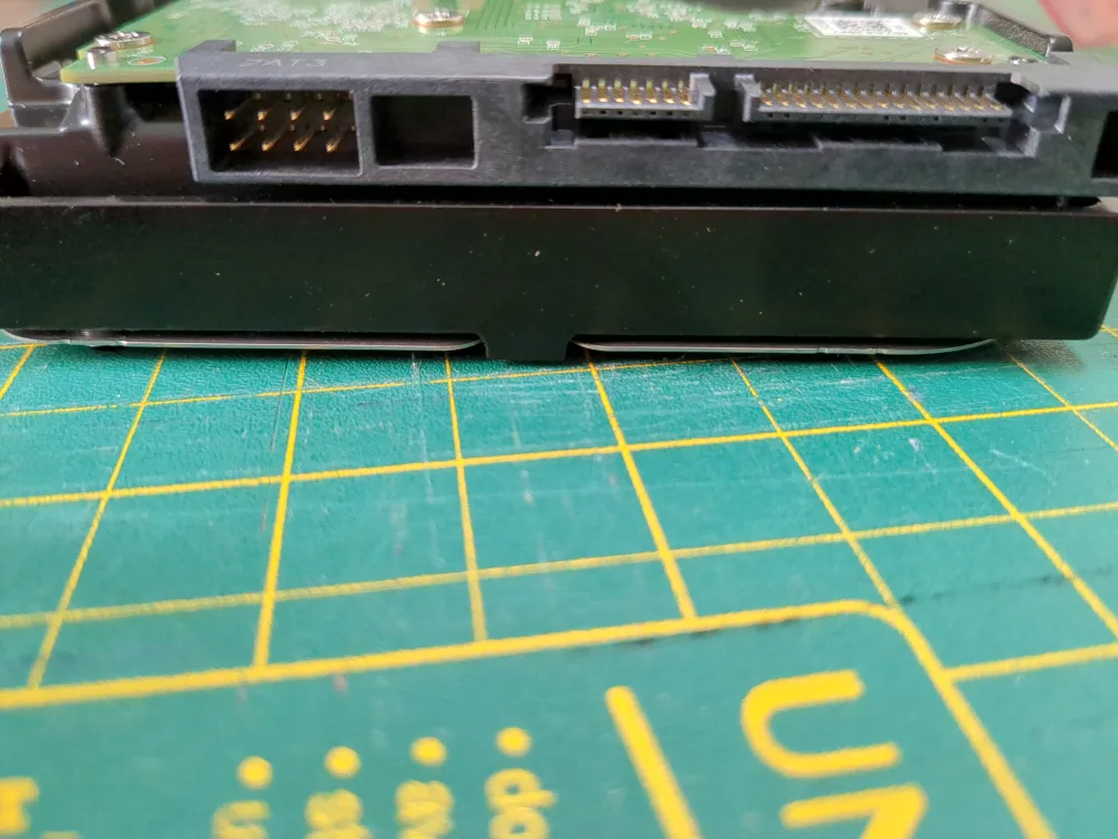 2 Western Digital WD Red 4TB NAS Hard Drive image indicator(3)