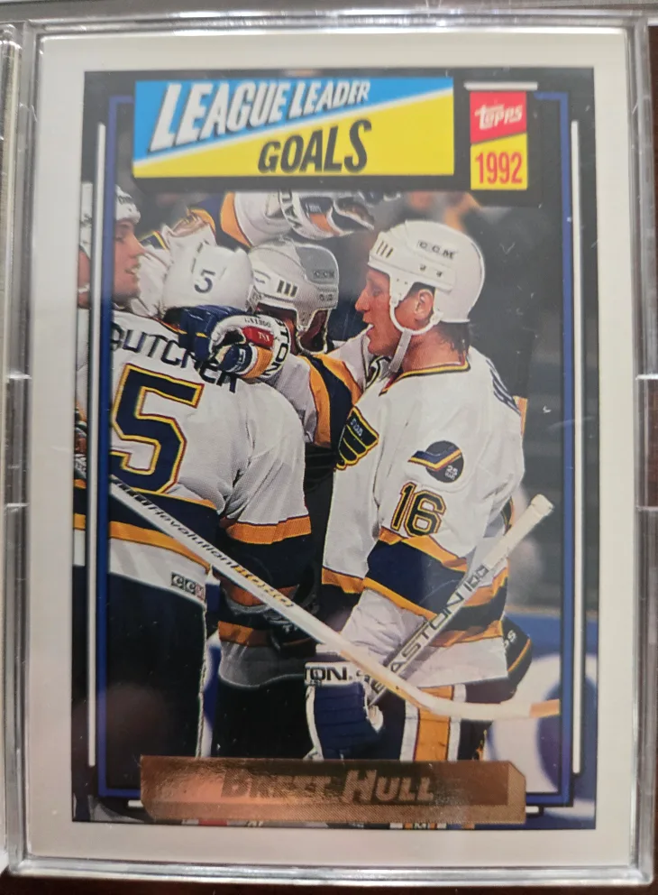 50 Brett Hull Hockey Cards Collection image indicator(2)