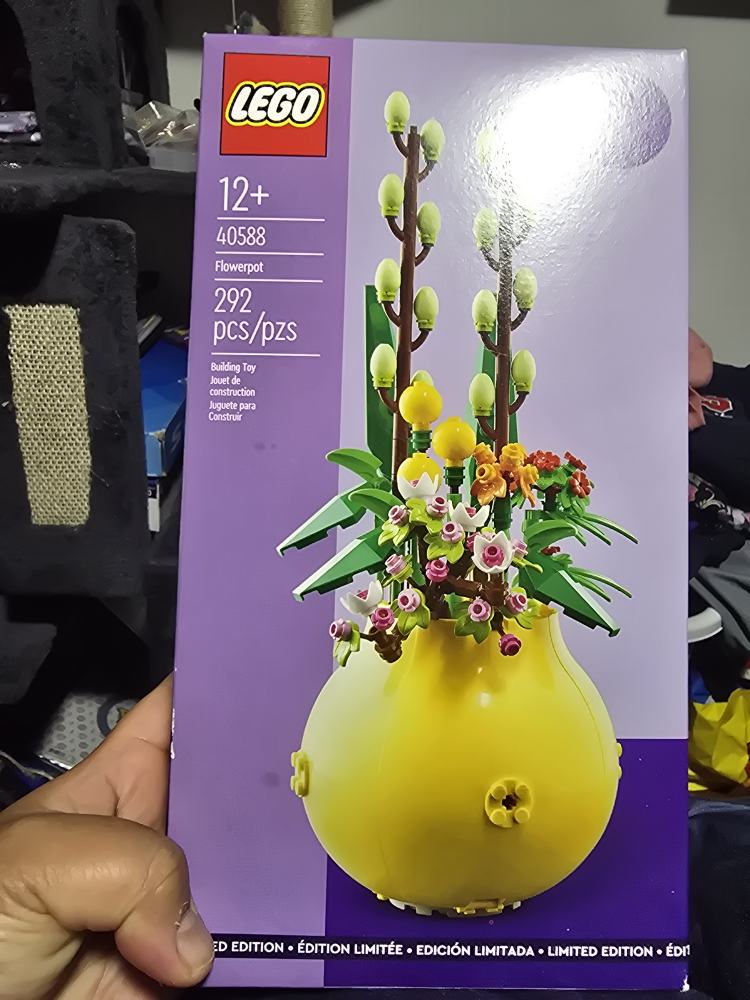 LEGO 40588 Flowerpot - New in Box!
