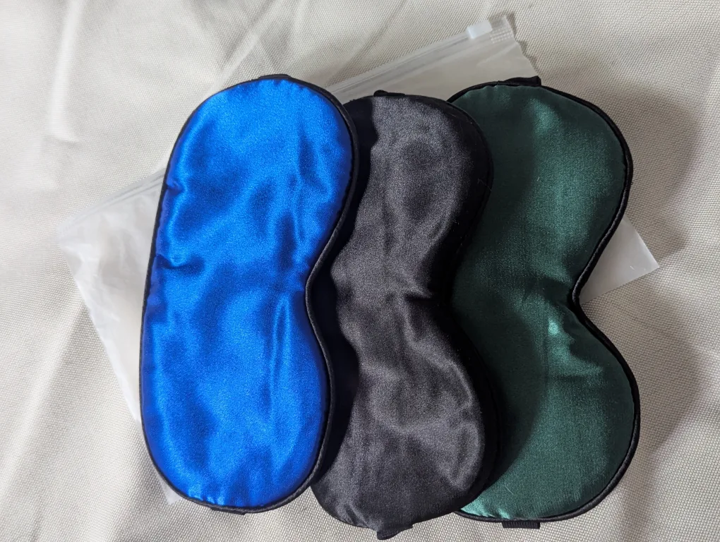 Silk Sleep Mask - Black image indicator(5)