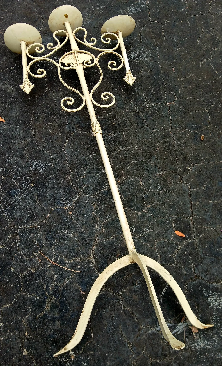 Vintage Metal Candelabra Stand image indicator(3)