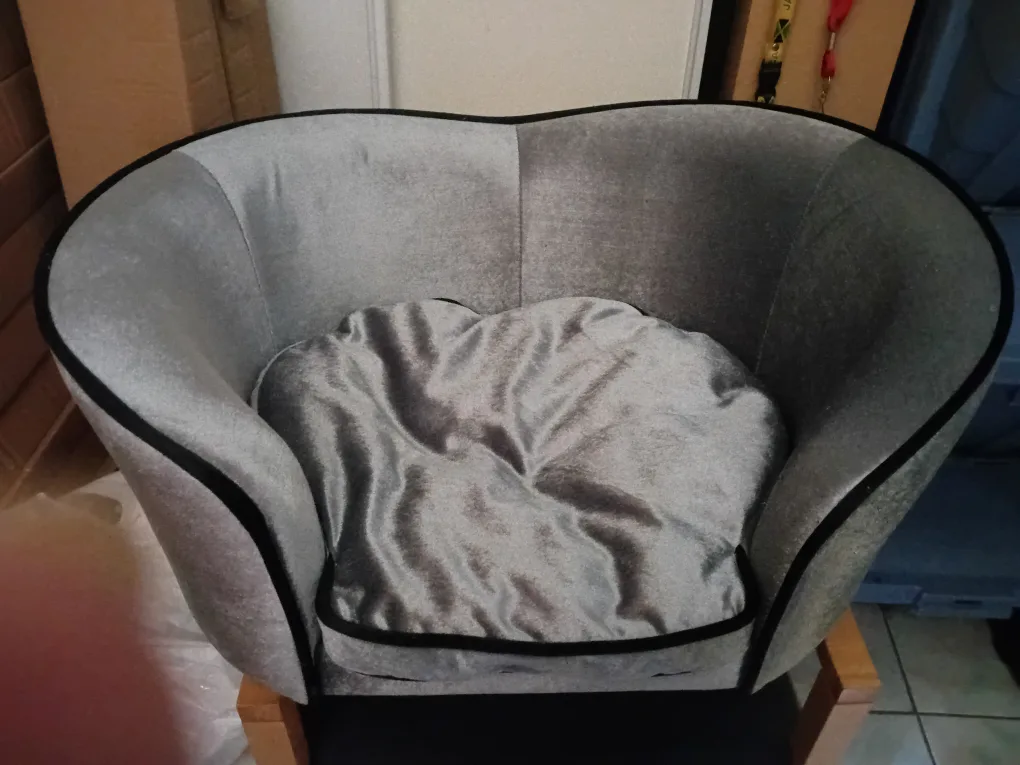 🥕   Pet Bed Sofa, Velvet Cat Couch image indicator(9)