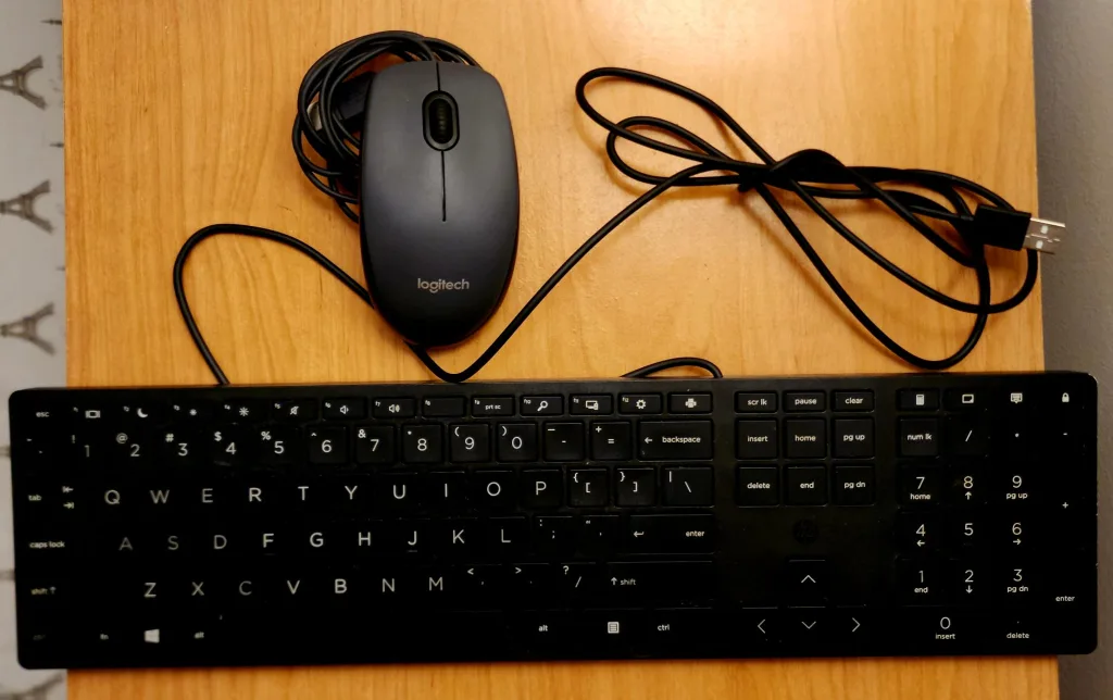 Logitech Mouse & HP Keyboard Combo - Black thumbnail