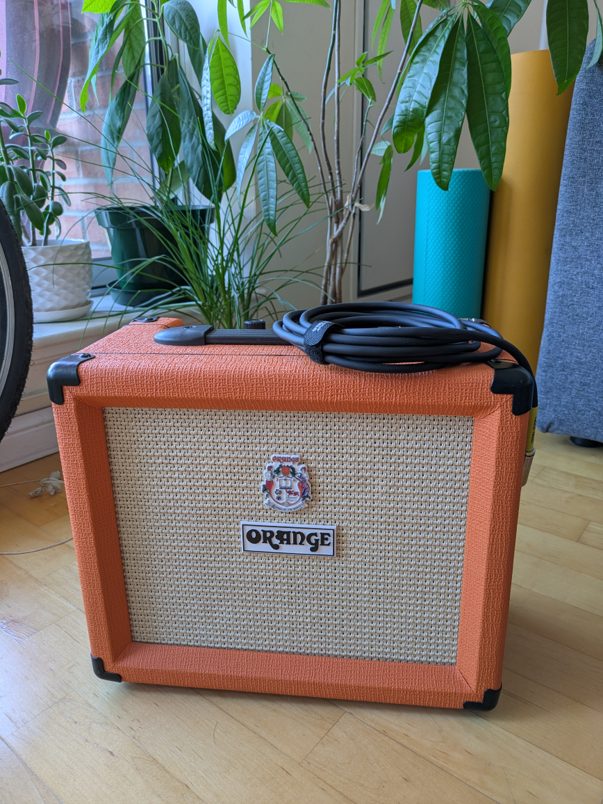 Orange Crush 20 Guitar Amplifier + Cable