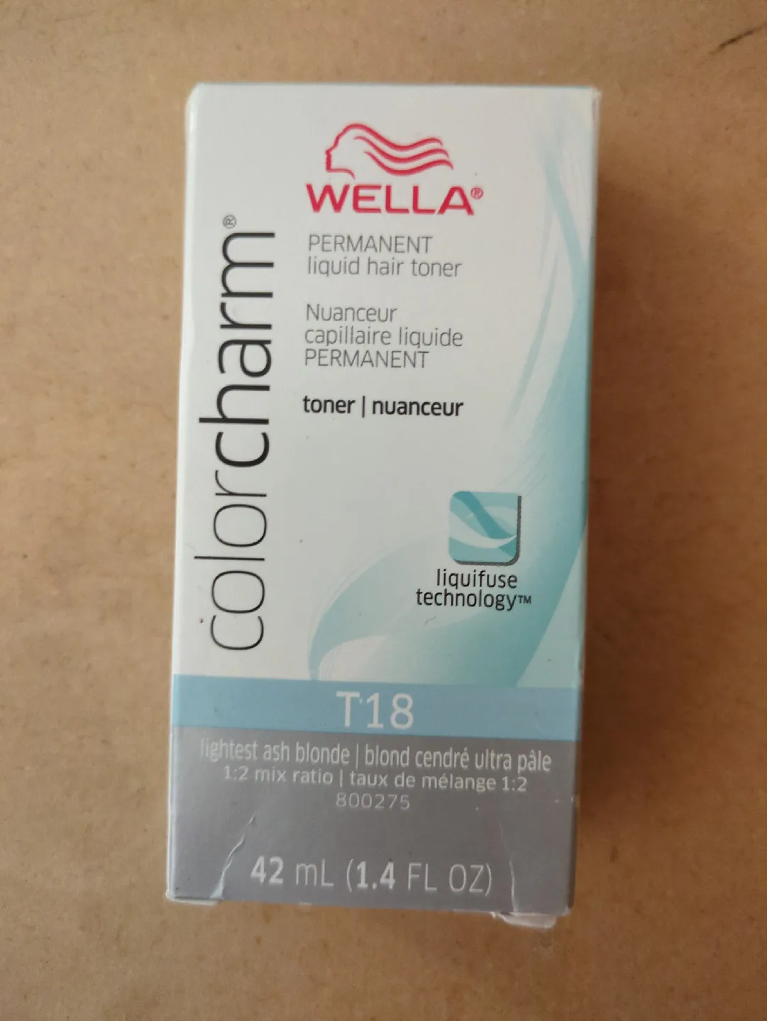 **Go Blonde with Salon-Quality Hair Colour** image indicator(2)