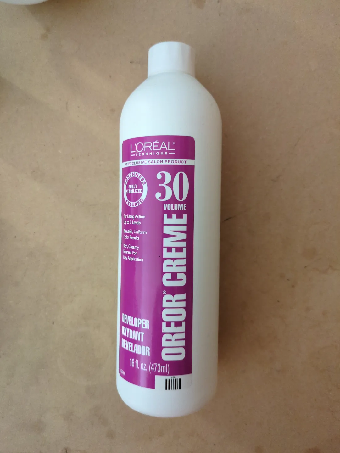 **Go Blonde with Salon-Quality Hair Colour** image indicator(8)