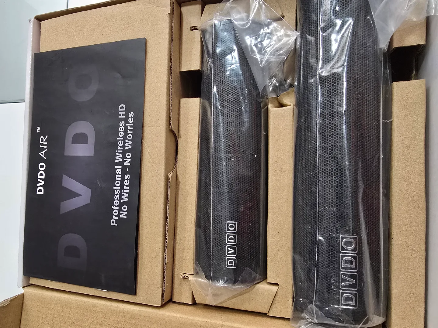 DVDO Air Wireless HD Transmitter/Receiver - New in Box image indicator(5)