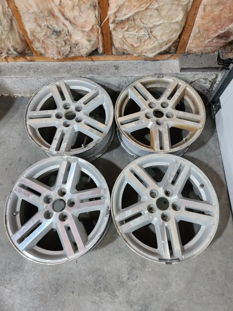 (4)-17 Inch Dodge/Chrysler Alloy Rims/Tpms Sensors