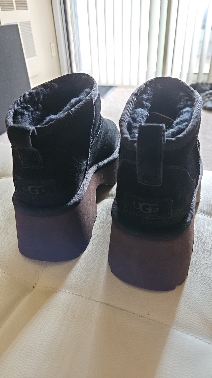 UGG Mini Platform Boots - Black - Women's US 11 - photo 3