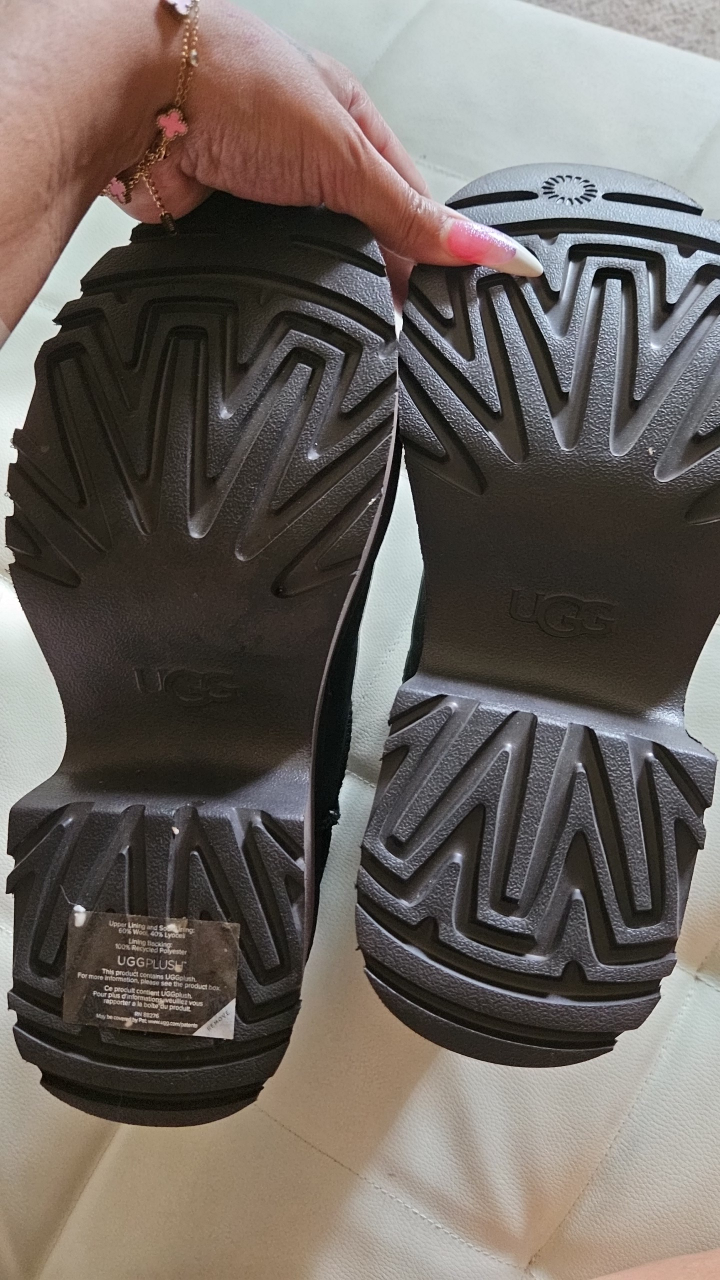 UGG Mini Platform Boots - Black - Women's US 11 - photo 5