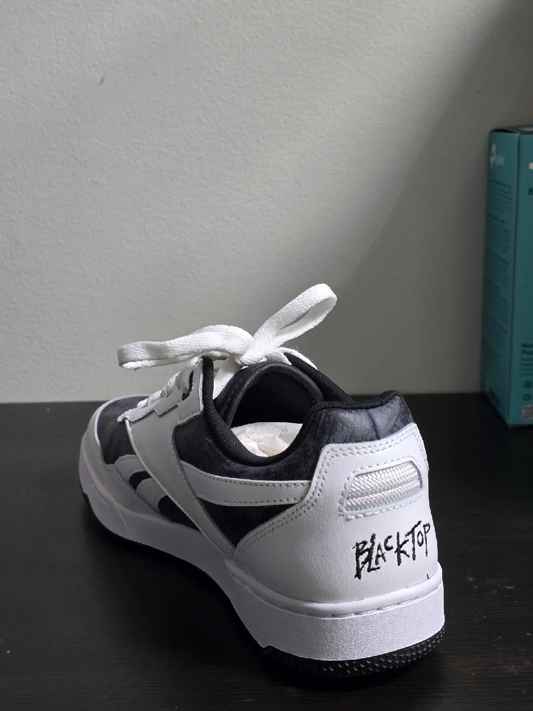 Reebok Blacktop Retro Basketball Shoes - Size 9.5 (New) image indicator(2)