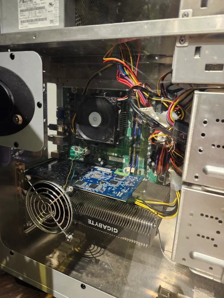 Affordable PC, Quad Core AMD, HD 6770, 500 GB image indicator(3)