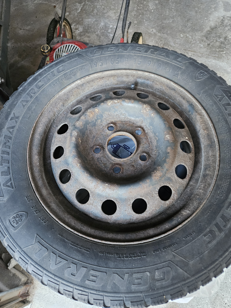 General Altimax Arctic Tire 195/65 R15 - photo 2