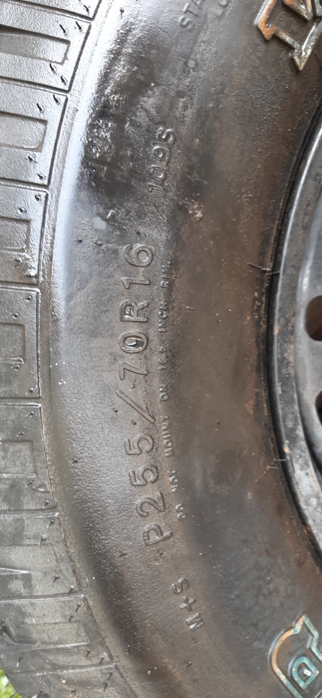 SINGLE TIRE - READ DESCRIPTION $14 - photo 3
