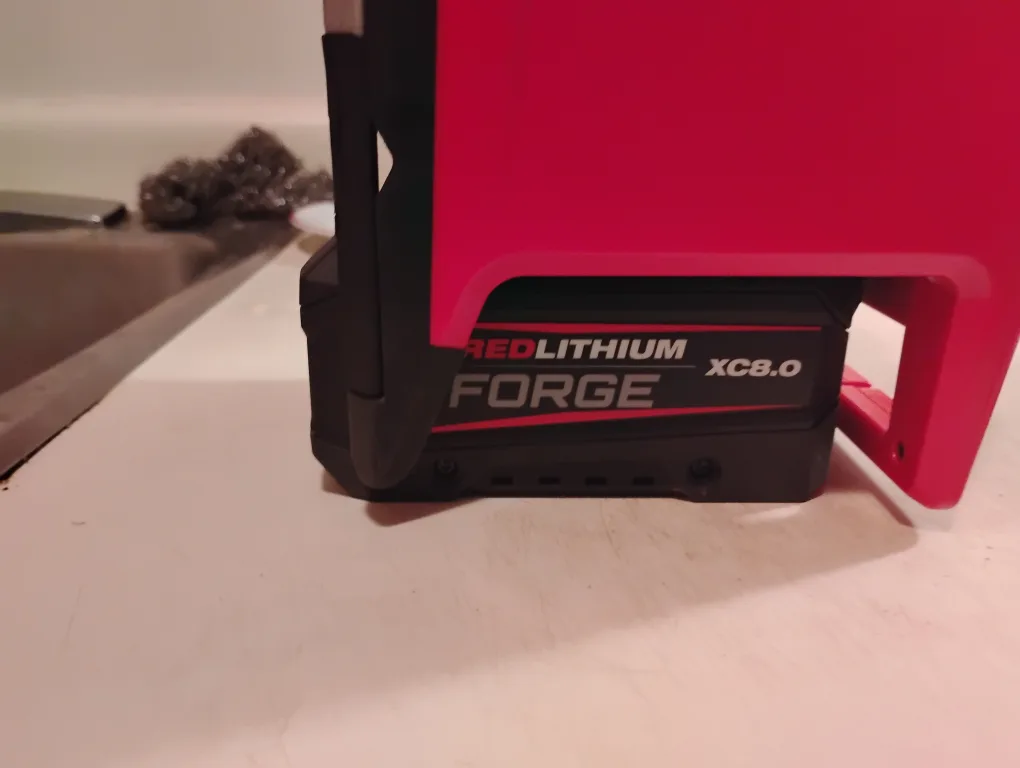 Milwaukee M18 PACKOUT Light/Charger image indicator(2)