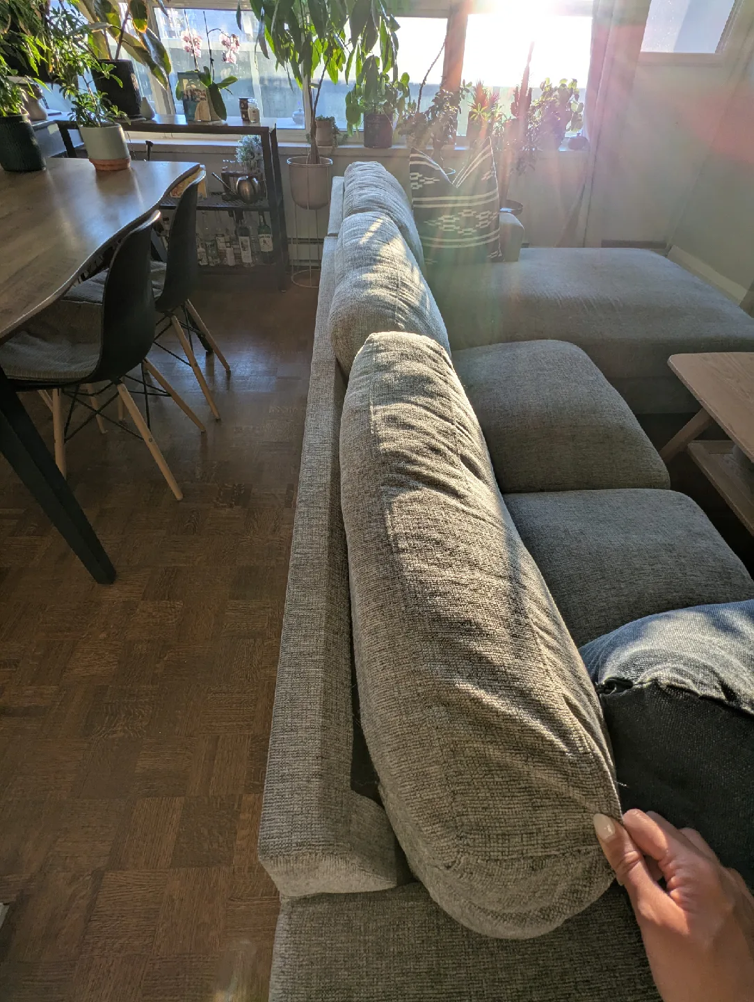 Candace & Basil Ossington Sectional image indicator(6)