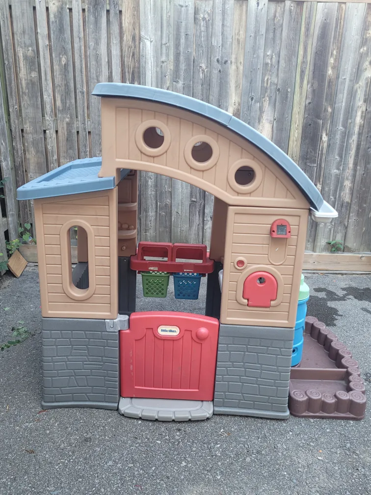 Little Tikes Go Green Play House thumbnail