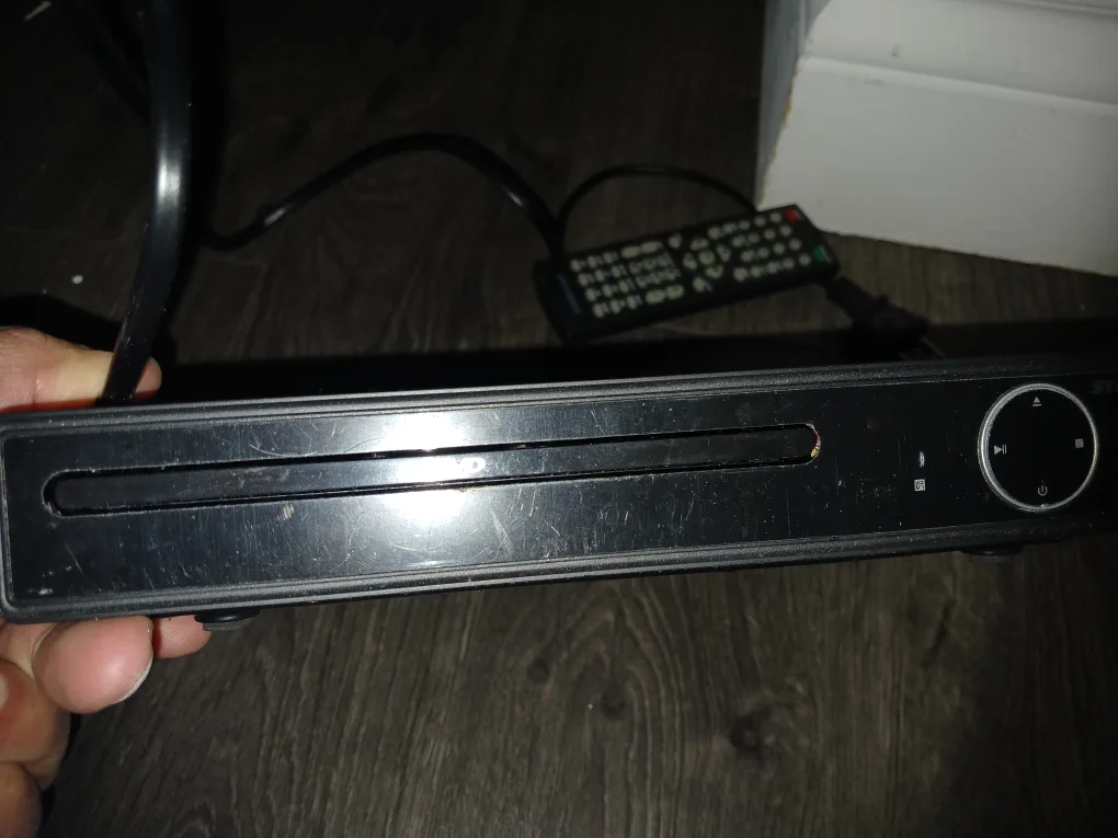 Sylvania DVD Player with Remote thumbnail