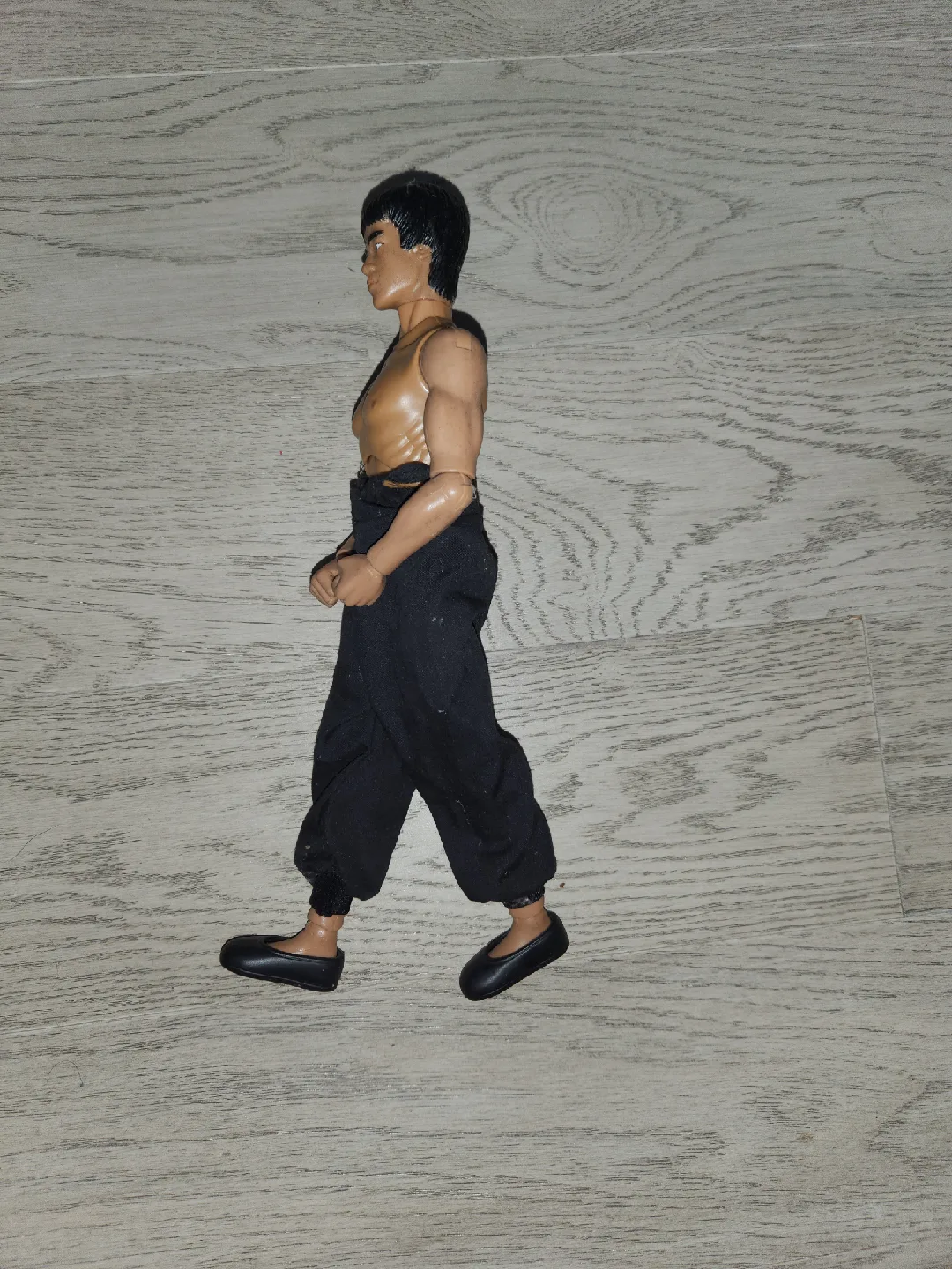 Bruce Lee Action Figure image indicator(3)