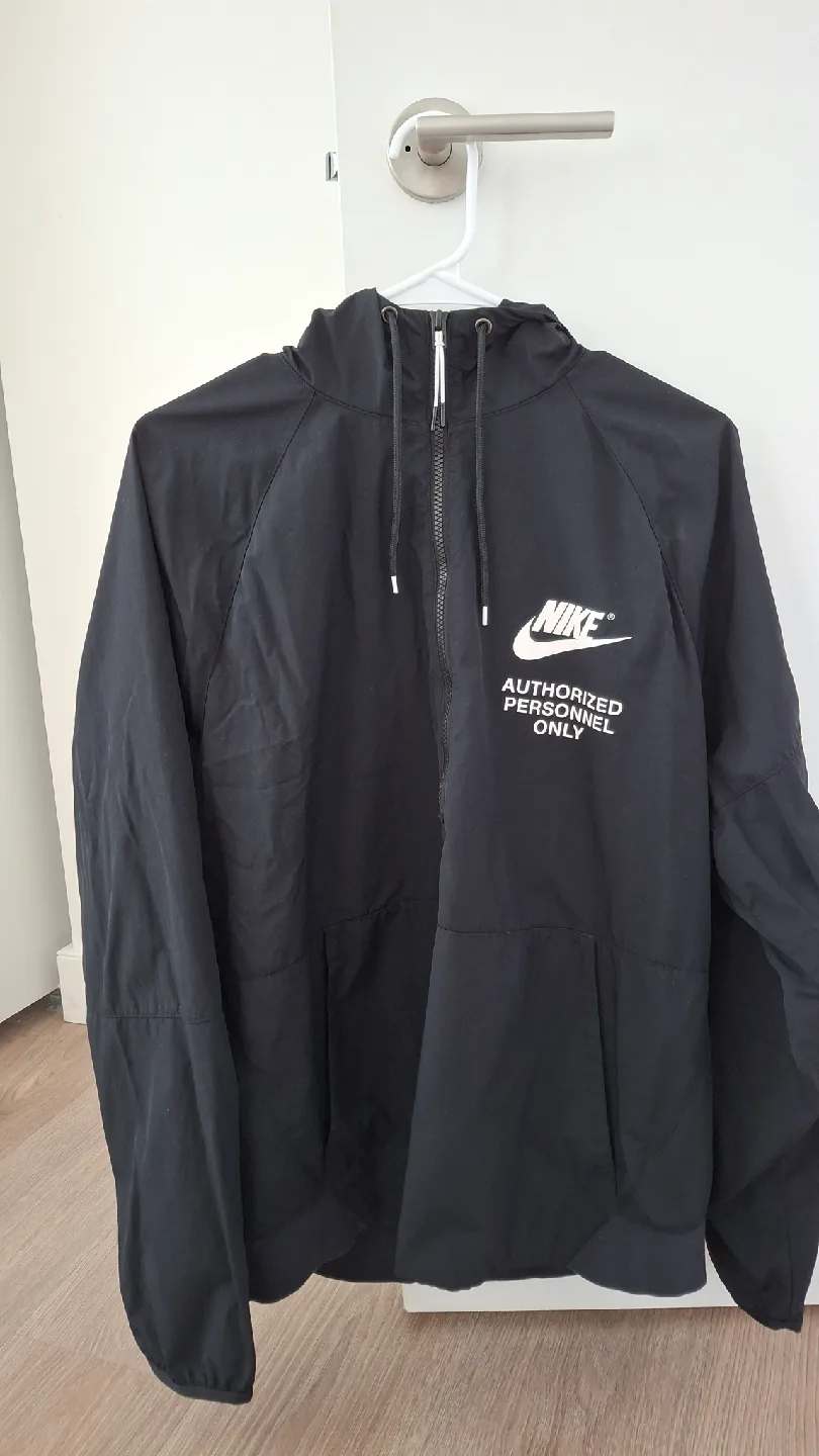 Nike Black XXL Windbreaker Jacket thumbnail