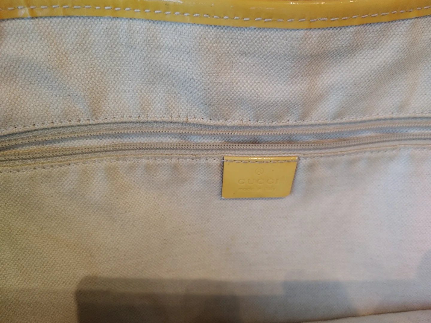 Gucci Tote Bag image indicator(2)