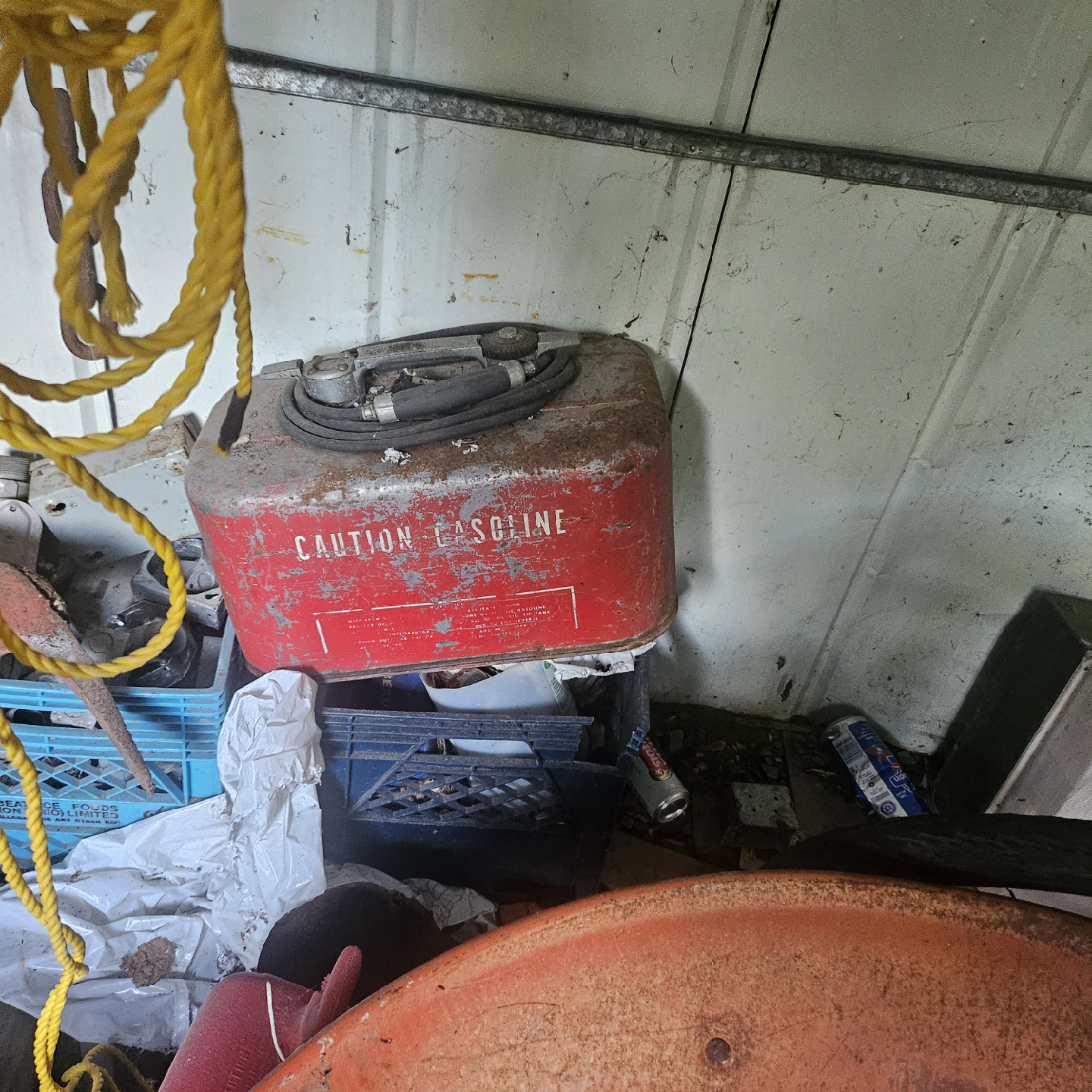 boat gas tank w/ hose