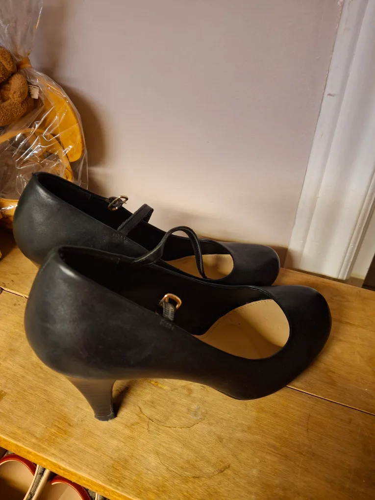 Call It Spring Black Heels - Size 8 image indicator(2)