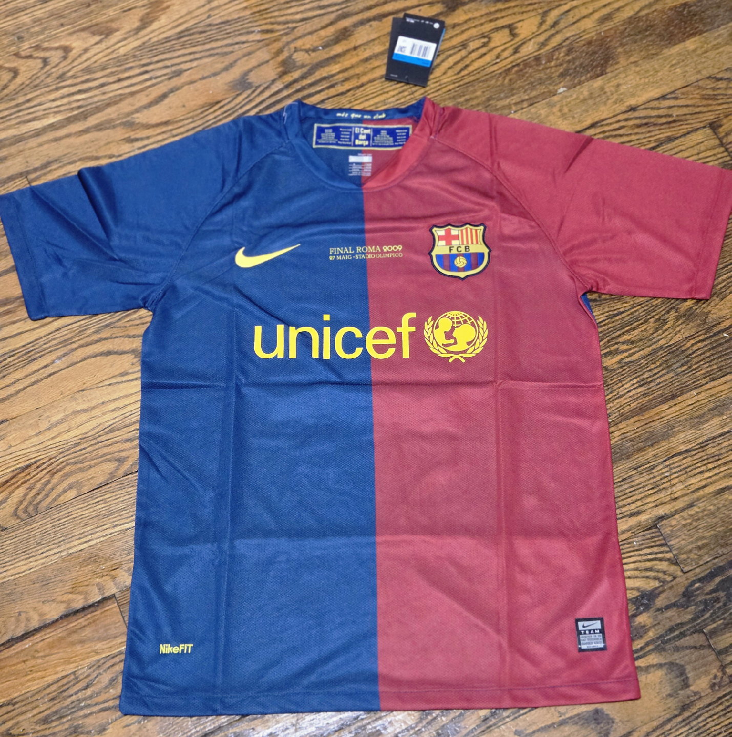 Nike FC Barcelona 2009 Messi Jersey - Size M and LG